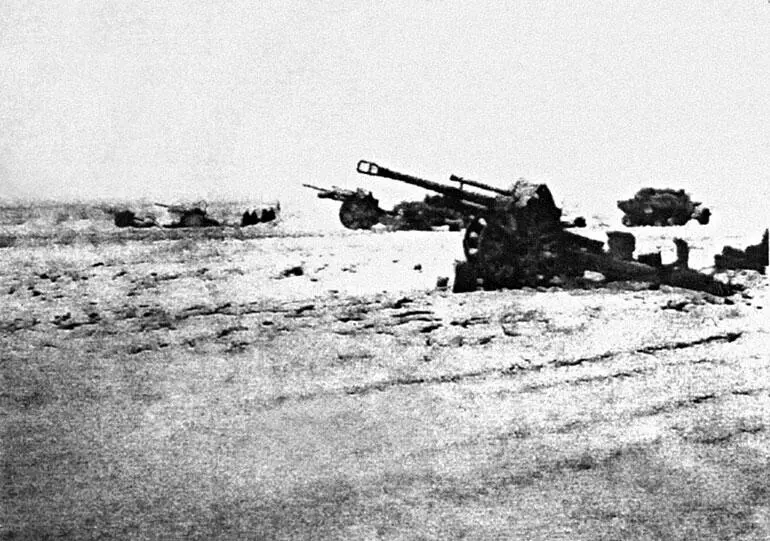 Немецкая артиллерия на промежуточном оборонительном рубеже Март 1943 г - фото 110