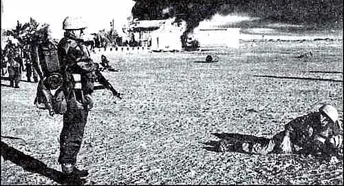 Ноябрь 1956 г Британские парашютисты в Суэце 6 ноября десанты союзников - фото 77