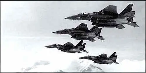 В воздухе F15 Eagle американские тактические истребители завоевания - фото 126