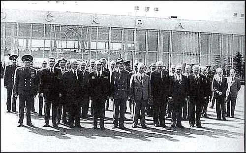 1980 г Средний возраст руководителей страны 725 года Оставались четыре - фото 218