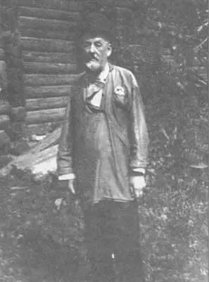 К Э Циолковский 1932 г Фото РДегтярева Из собрания ГМИК С учениками - фото 26