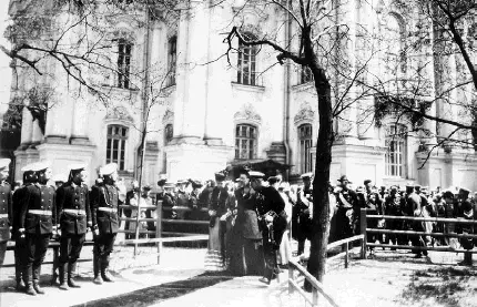 Открытие памятника команде броненосца Император Александр III 14 мая 1908 г - фото 144