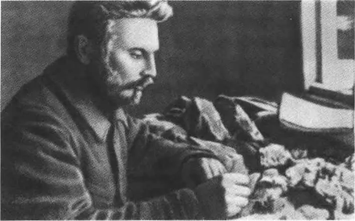 Русанов за разбором геологических коллекций Ископаемая фауна Н - фото 52
