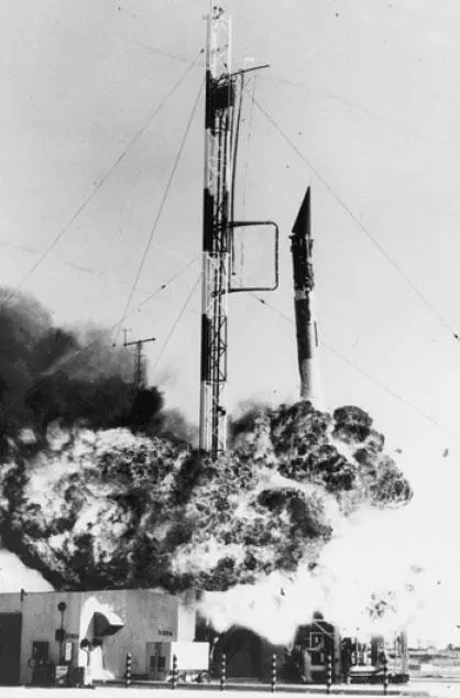 и взрыв РН спустя несколько мгновений Вот это флопник Фото US Navy - фото 64