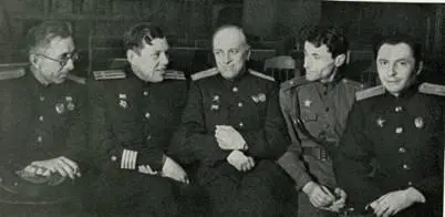 Б Лавренев Л Соболев Вас ЛебедевКумач М Светлов А Жаров 1943 г - фото 11