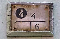 4 м от стены 6 м направо СПб 2002 Очень удобно учитывая то что крышки - фото 243