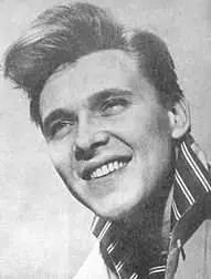 Из всех этих певцов ближе всего к духу истинного рока был Billy Fury Он был - фото 25