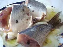 Селедка которая якобы любит плавать в водке что этой скромной рыбке и не - фото 50