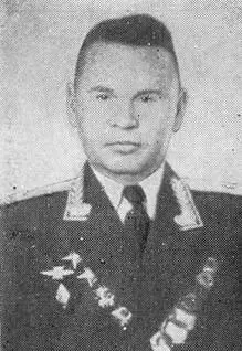 Генералмайор Б Ф ЧИРСКОВ Старший врач бригады А Е МАЗИН Комиссар полка - фото 9