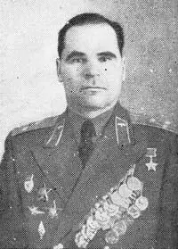 Герой Советского Союза М Т ЛАНОВЕНКО Герой Советского Союза Я И - фото 27