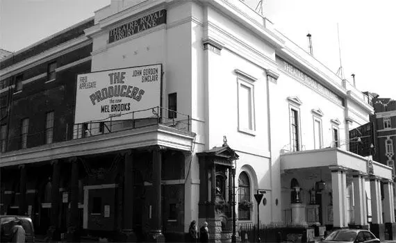 Театр ДруриЛейн Но и серый Директор имеет свои принципы Однажды в - фото 46