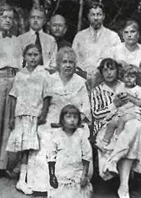 С родственниками и друзьями на даче под Екатеринбургом АН Стрельникова во - фото 56