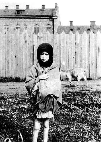 Девочканищенка на улице Харькова 1933 год Фото инж А Винербергера Продажа - фото 6
