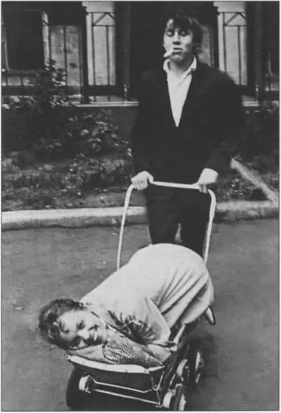 С однокурсницей Светланой Майоровой 1961 Грушницкий в Герое нашего - фото 4
