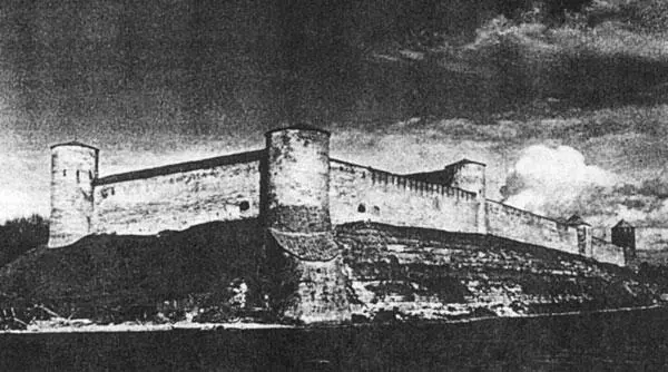 Ивангород В центре Колодезная башня с тайником Сначала Ивангородская - фото 53