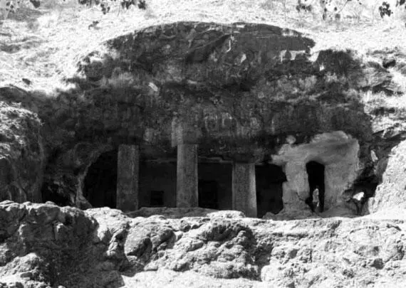Ворота храма Брихадисвара в Танджавуре Одним из сокровенных мест в Индии - фото 37