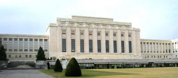 На сотнях газетных полос по всему миру были опубликованы репортажи - фото 75