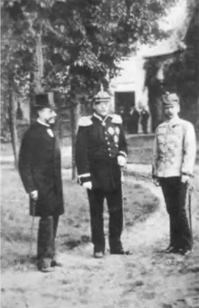 Слева направо Николай Карлович Гирс с 1882 года министр иностранных дел - фото 47