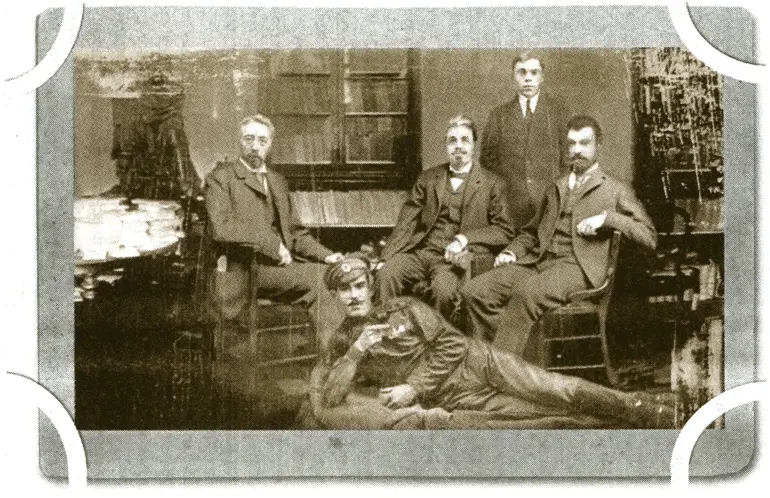 Из семейного фотоальбома с ним И так ладно Караульный почесал - фото 3