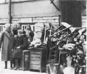 Но и оттуда их выбрасывали улицу по воле хозяина Кусочек хлеба такое - фото 4