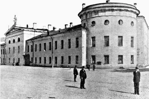 Литовский замок Фото Н Г Матвеева 1900 г Во второй половине XIX века на - фото 97