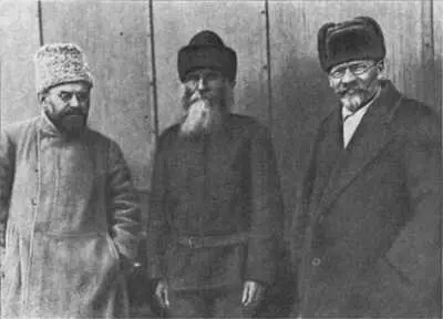 М И Калинин и Г И Петровский Г И Петровский на субботнике Г И - фото 16