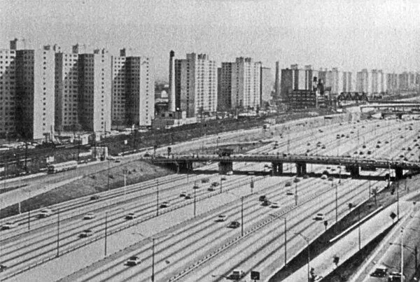 Фотоиллюстрация 71 В Чикаго чрезмерная зависимость от автомобилей привела к - фото 104