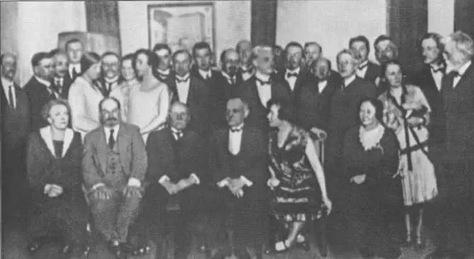 С 19 по 26 июня 1927 г в Берлине проходила Неделя русских ученых и русской - фото 24