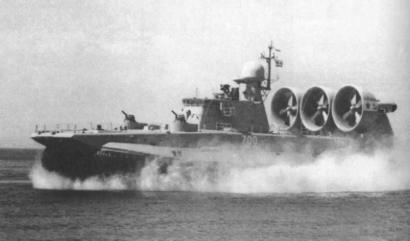 МДК пр 12322 МДК51 1989 г Десантноштурмовые катера на воздушной - фото 40