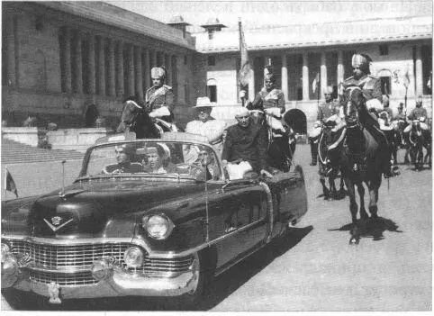 Торжественный кортеж 1960 год На одном из завтраков даваемом губернатором - фото 20