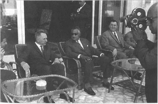 А Н Косыгин Г Насер А А Громыко в Египте Александрия 1967 год При - фото 31