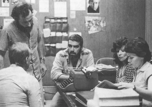 Редакция Нового американца 1980 г Слева направо Борис Меттер спиной - фото 7