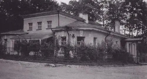 Дом А А Вырубовой на углу Средней и Церковной улиц в Царском Селе - фото 20