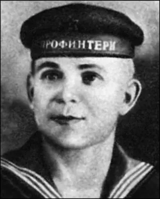 Капитан командир разведотряда разведотдела штаба Черноморского флота Герой - фото 129