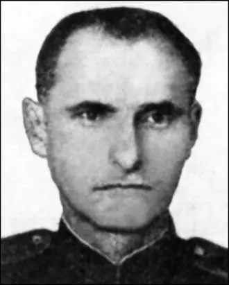 Майор Герой Советского Союза Родился 4 марта 1912 года в селе Унароково ныне - фото 138