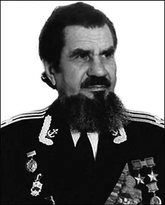 Старший лейтенант командир отдельных разведывательных отрядов Северного и - фото 144