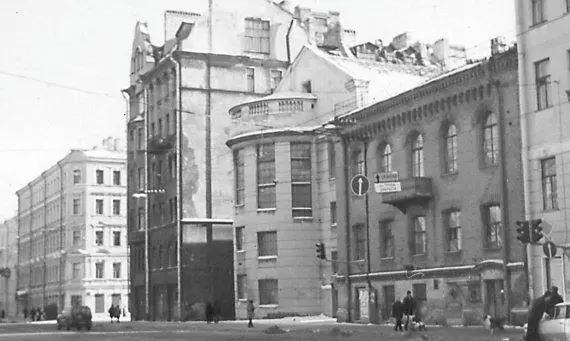 Ул Декабристов 54 Современное фото В 19091911 годах на обширном приходском - фото 163