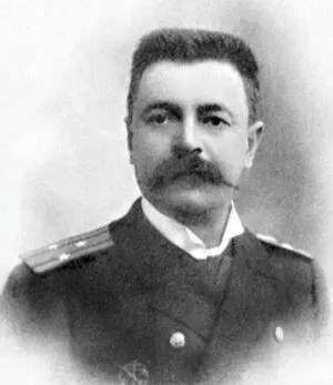 Командир крейсера Алмаз в 19051907 гг капитан 2го ранга АП Угрюмов - фото 242