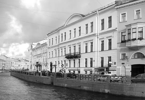 Дом 16 по набережной Мойки В состав парадного центра СанктПетербурга - фото 266