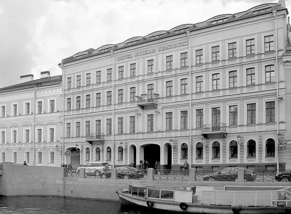 Дом 22 по набережной Мойки Донон являлся любимым местом встреч - фото 280