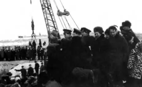 Закладка Дворца пионеров Декабрь 1967 г Парад пионеров города в день - фото 36