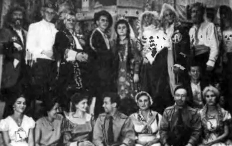 Исполнители комедии Стряпуха замужем офицеры и служащие Советской Армии - фото 61