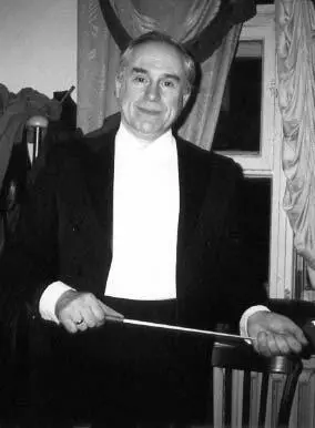 Родился в 1945 г После окончания школы в 1963 г поступил в институт им - фото 72