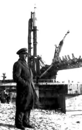 Гагаринский старт Первый начальник полигона Алексей Иванович Нестеренко 1969 - фото 105
