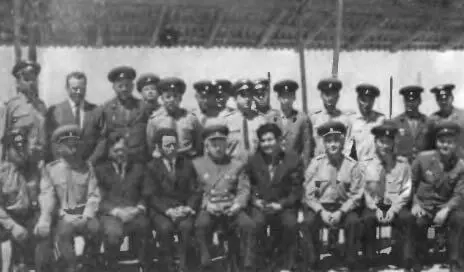Руководители ЦК ВЛКСМ гости космодрома Май 1969 г Сидят И И Куринной - фото 146