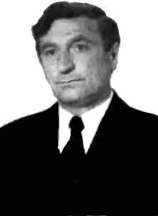 Родился в 1933 г в Киеве На Байконуре с 1955 по 1971 г в должности офицера - фото 168