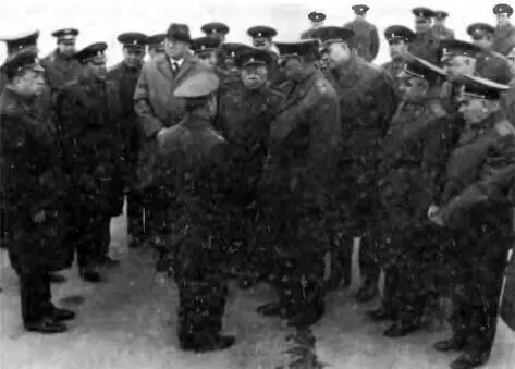 После успешного испытания новых ракет в апреле 1973 г Министр обороны А А - фото 186