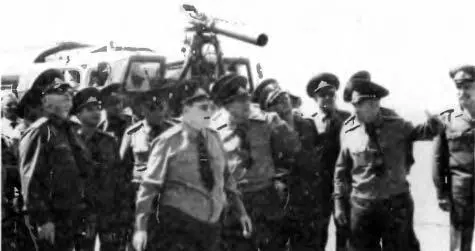 Июль 1983 г Космодром посетили министры обороны стран Варшавского договора Д - фото 196