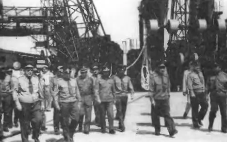 Июль 1983 г Космодром посетили министры обороны стран Варшавского договора Д - фото 197