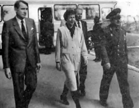 Президент Финляндии М Койвисто с супругой на 2й площадке полигона 1987 г - фото 200
